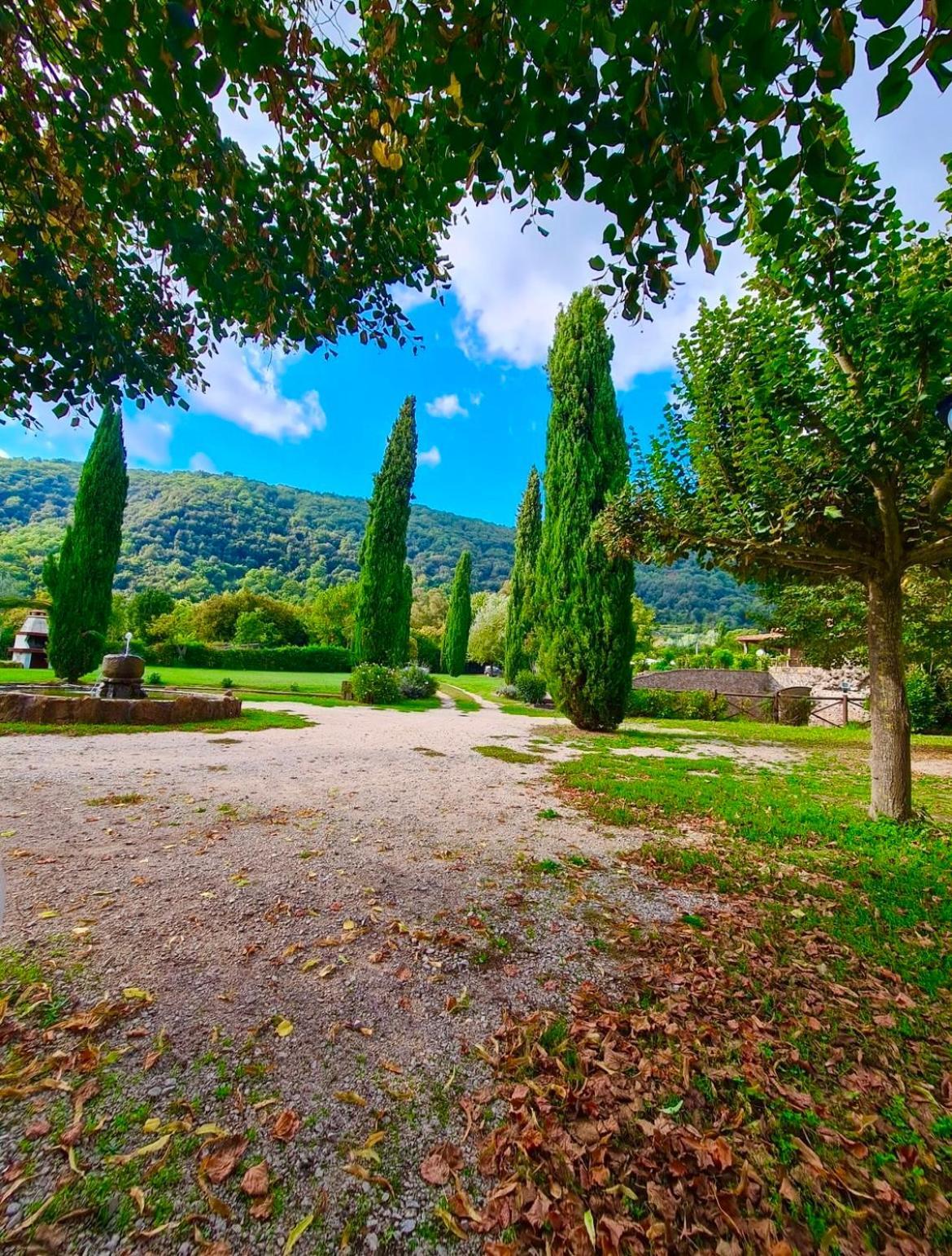 נמי Agriturismo Le Grotte מראה חיצוני תמונה