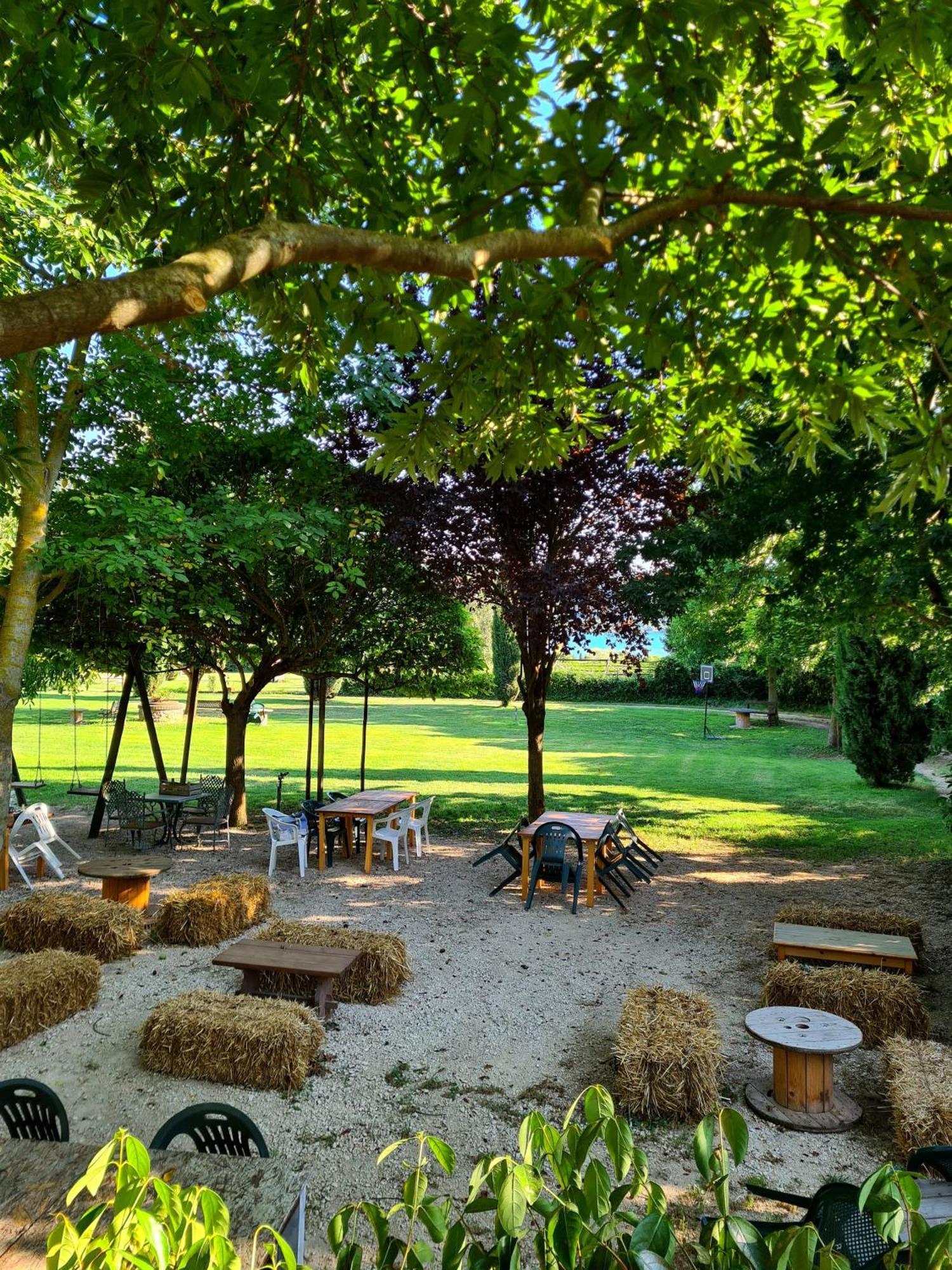 נמי Agriturismo Le Grotte מראה חיצוני תמונה