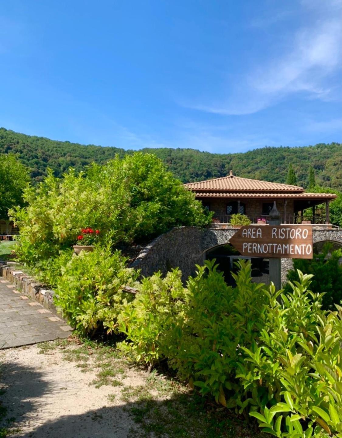 נמי Agriturismo Le Grotte מראה חיצוני תמונה