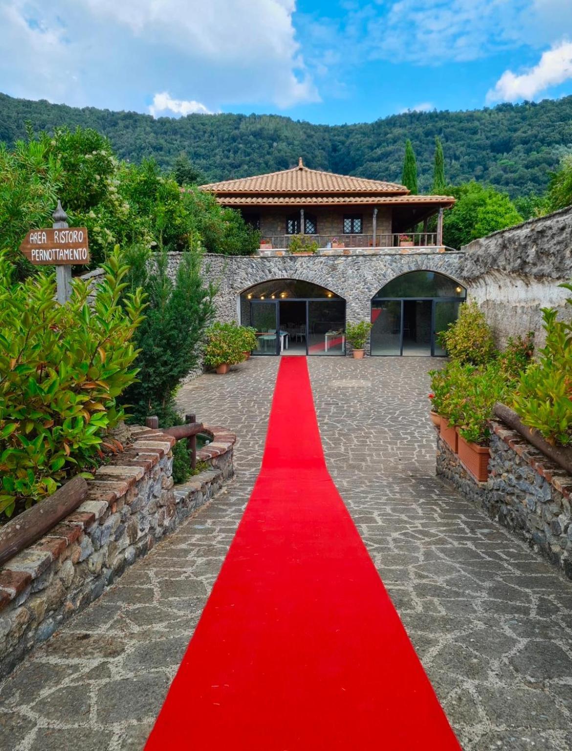 נמי Agriturismo Le Grotte מראה חיצוני תמונה