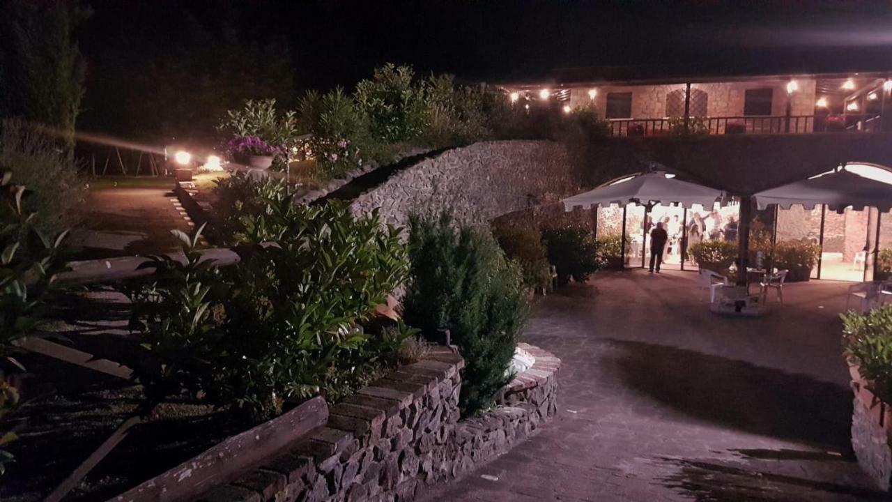 נמי Agriturismo Le Grotte מראה חיצוני תמונה