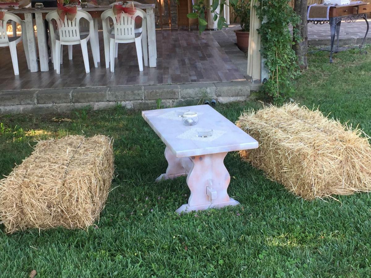 נמי Agriturismo Le Grotte מראה חיצוני תמונה