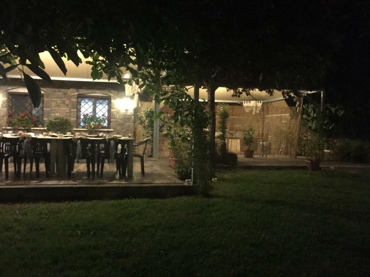 נמי Agriturismo Le Grotte מראה חיצוני תמונה