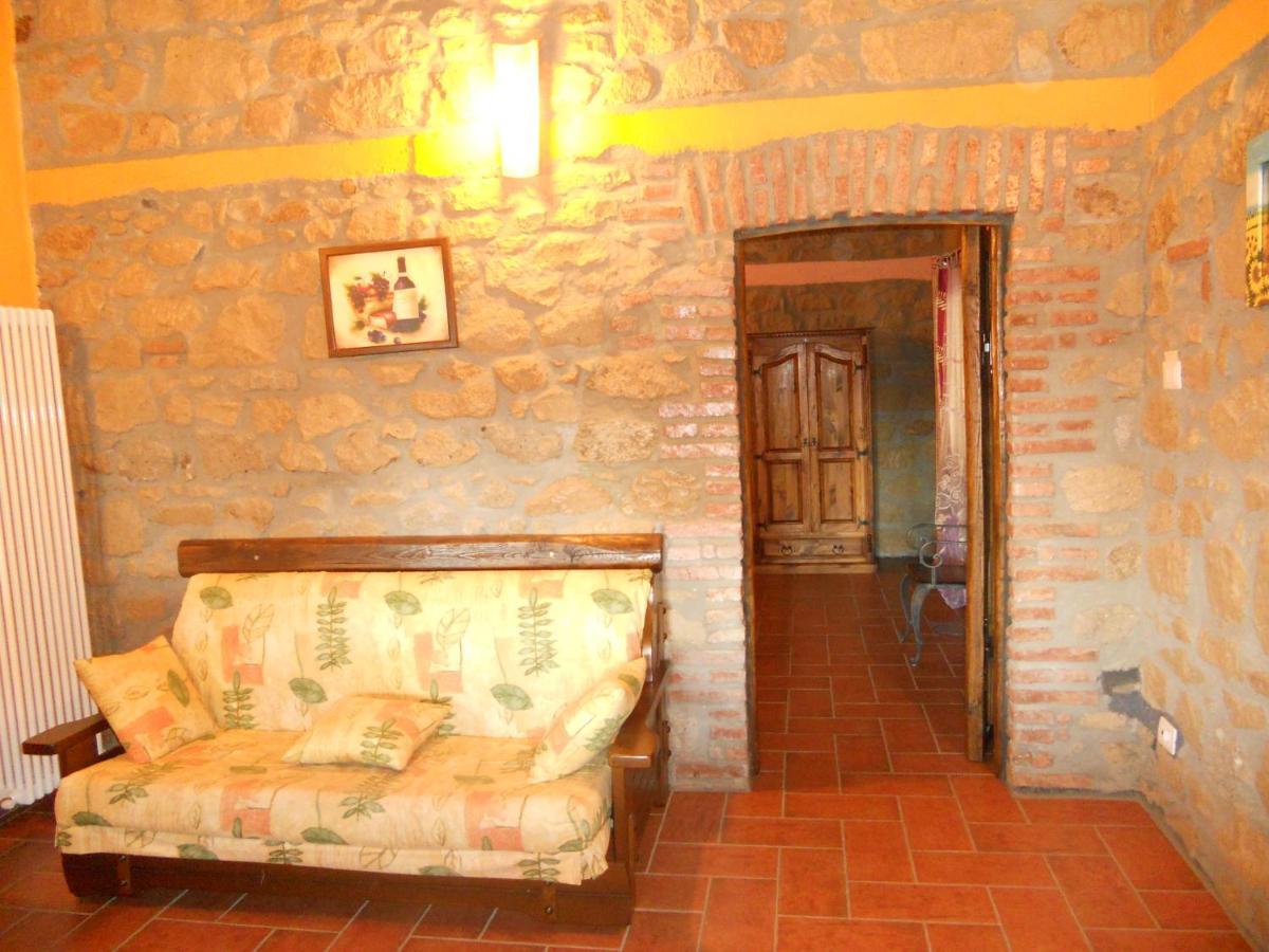 נמי Agriturismo Le Grotte מראה חיצוני תמונה
